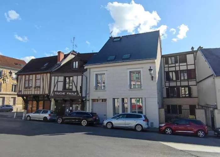 Appartement T2 Centre-Ville Entierement Renove